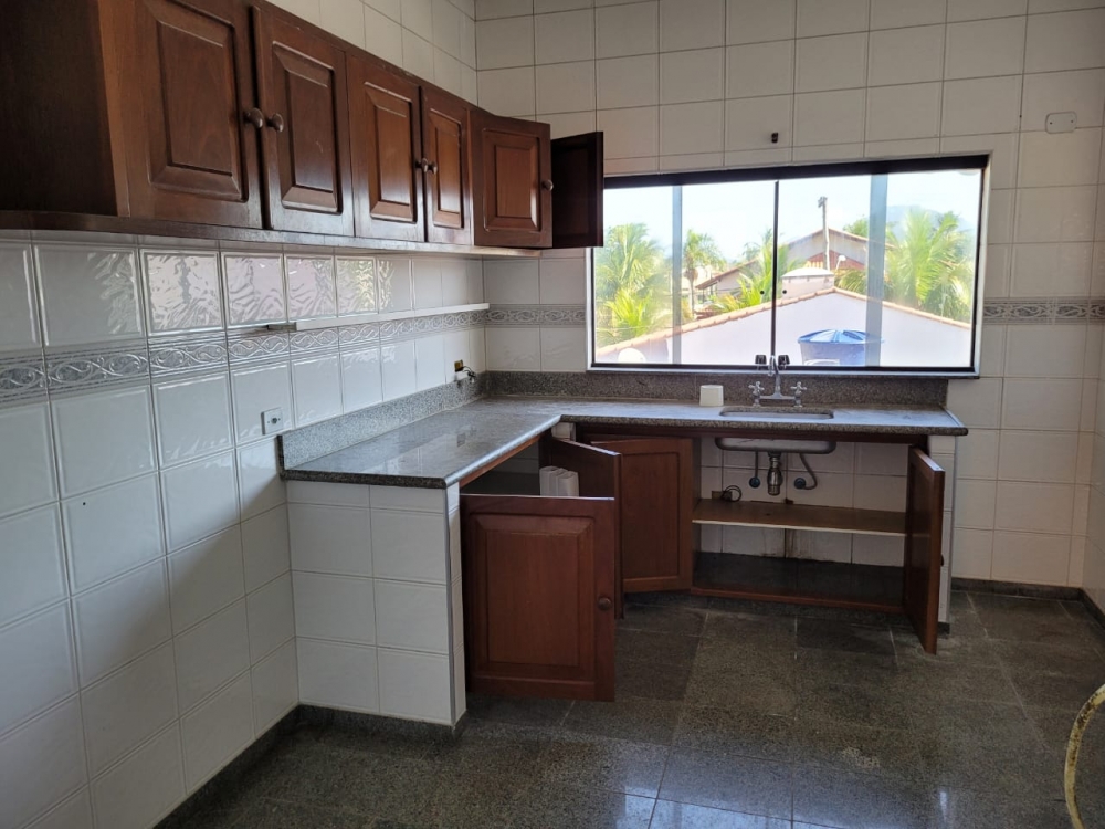 BOM NEGOCIO, PROXIMO A PRAIA!!